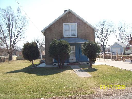 1445 Solfisburg Ave., Aurora, IL 60505