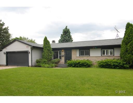 998 Willson Dr., Des Plaines, IL 60016