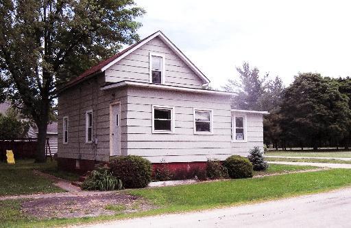 122 Water St., Utica, IL 61373