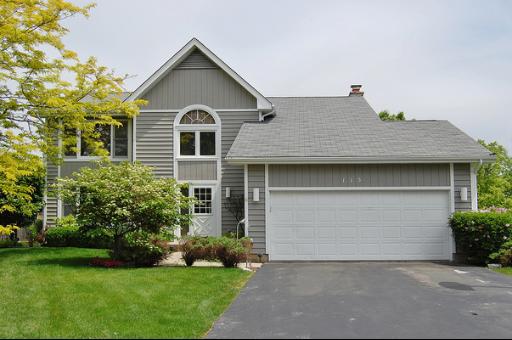 115 Old Barn Ct., Buffalo Grove, IL 60089