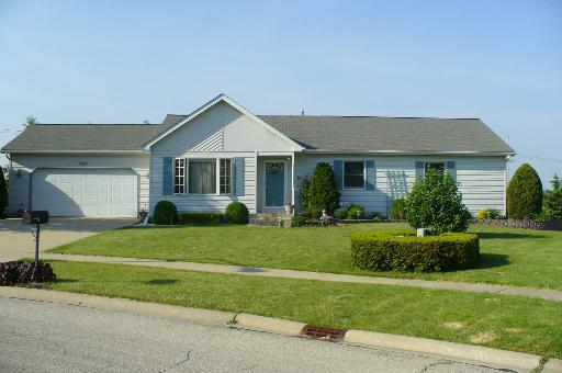 217 Newbury Ct., Yorkville, IL 60560
