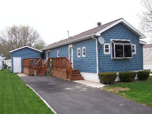 2317 Chestnut Ln., Sycamore, IL 60178