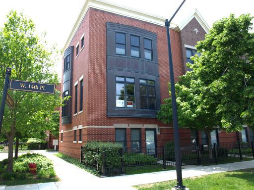 831 W 14th Pl. #-, Chicago, IL 60608