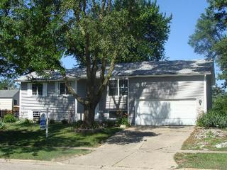 796 Canterbury Dr., Crystal Lake, IL 60014