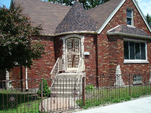 8257 S Blackstone Ave., Chicago, IL 60619