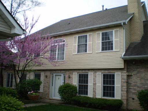 1517 Laurel Oaks Dr., Streamwood, IL 60107