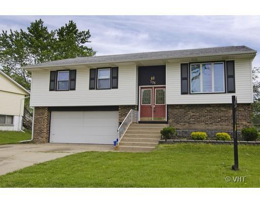 306 Brunswick Ct., Streamwood, IL 60107