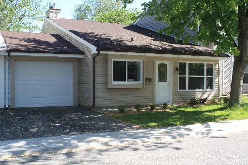 309 Beechwood Dr., Romeoville, IL 60446