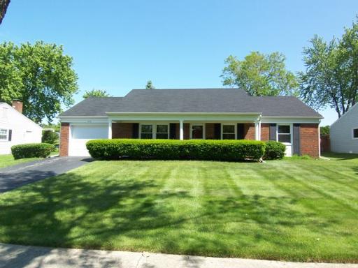 1616 Cambourne Ln., Schaumburg, IL 60194