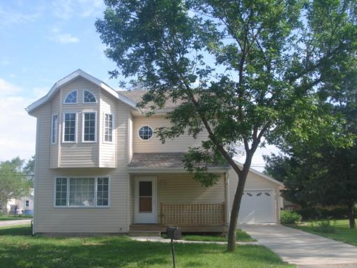 802 Colonial Dr., Machesney Park, IL 61115