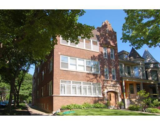 1469 W Berteau Ave. #103, Chicago, IL 60613