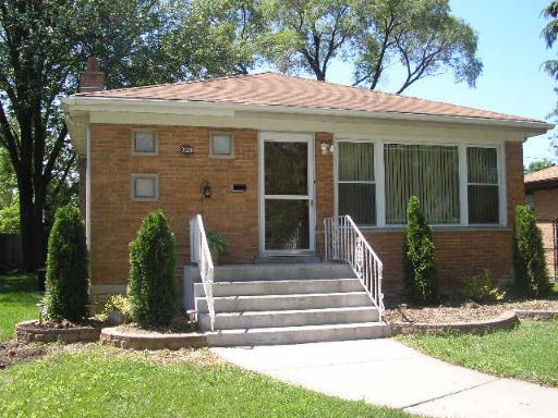 3524 St. Paul Ave., Bellwood, IL 60104