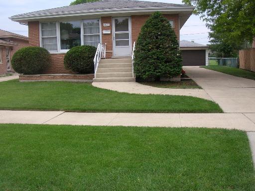 14715 Parkside Dr., Dolton, IL 60419