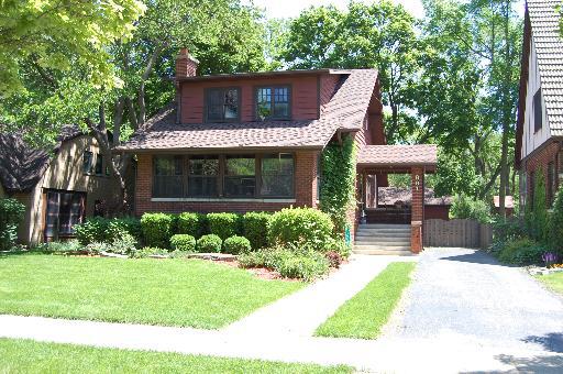 801 Courtland Ave., Park Ridge, IL 60068