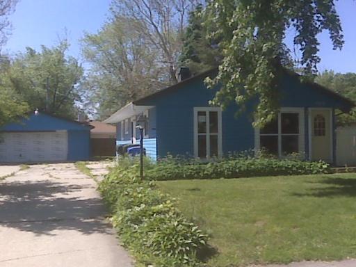 739 W Navajo Dr., Carpentersville, IL 60110