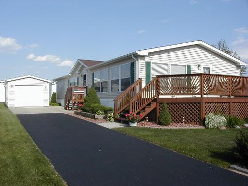3 S Bobwhite Ln., Beecher, IL 60401