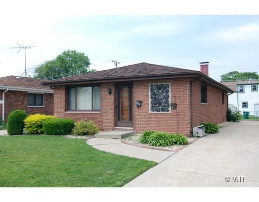 457 Mackinaw Ave., Calumet City, IL 60409