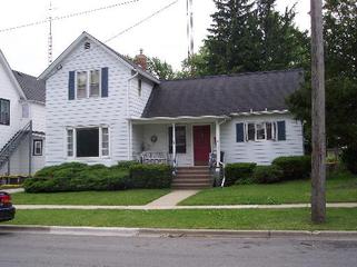 424 Pine St., Dekalb, IL 60115