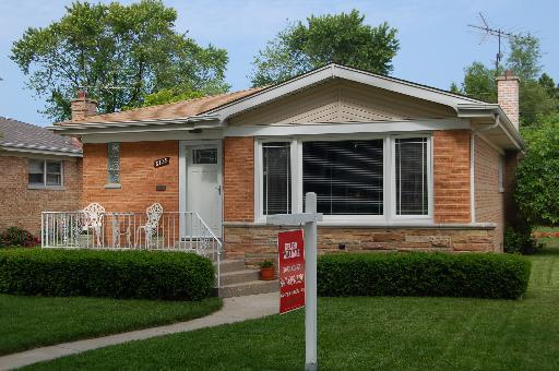 8723 N Ozanam Ave., Niles, IL 60714