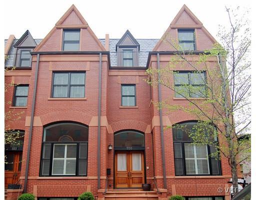 550 W Grant Place, Chicago, IL 60614