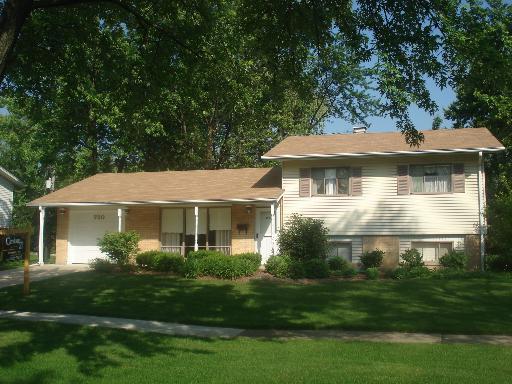 730 Maywood Ln., Hoffman Estates, IL 60169