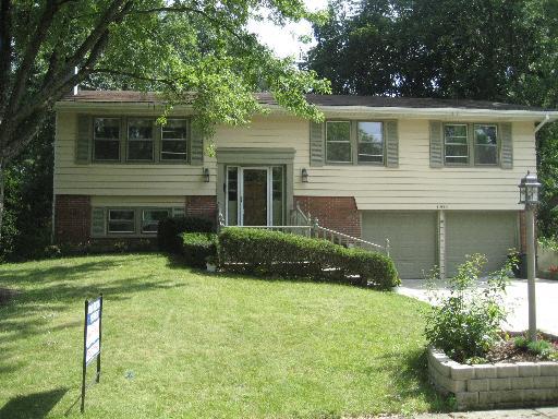 21W631 Glen Valley Dr., Glen Ellyn, IL 60137