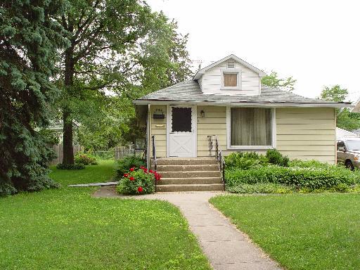943 Walter Ave., Des Plaines, IL 60016