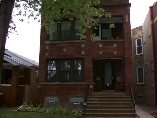 4931 W Roscoe St., Chicago, IL 60641