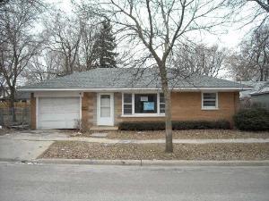 464 N Trask St., Aurora, IL 60505