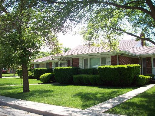 3900 W Loyola Ave., Lincolnwood, IL 60712