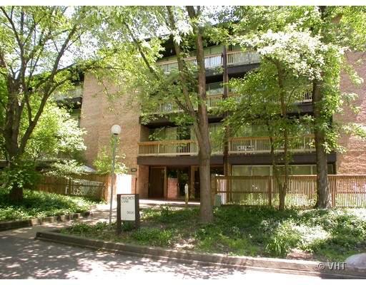 5600 Hillcrest Ln. #4J, Lisle, IL 60532