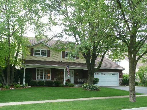 963 Honest Pleasure Dr., Naperville, IL 60540