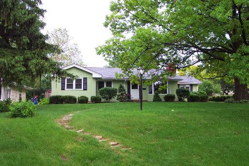 5841 Brookbank Rd., Downers Grove, IL 60516