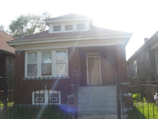 7742 S Paulina Ave., Chicago, IL 60620