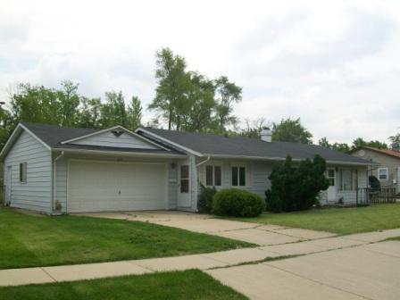 105 Maxon Ln., Streamwood, IL 60107