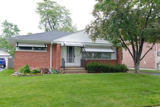 8237 N Elmore Ave., Niles, IL 60714
