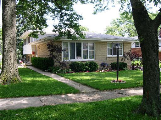 18609 Poplar Ave., Homewood, IL 60430