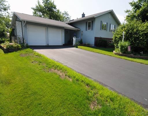 6525 Woodridge Dr., Woodridge, IL 60517