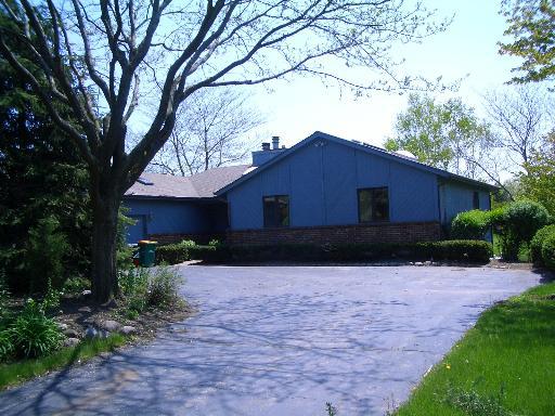 4 Yale Ct., Hawthorn Woods, IL 60047