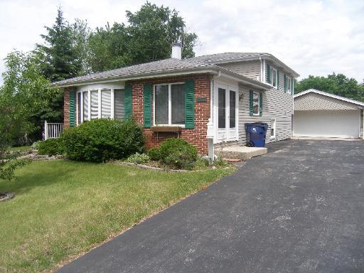 1385 Leslie Ln., Glendale Heights, IL 60139