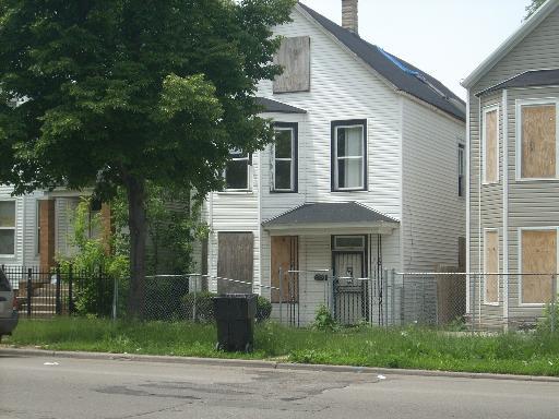 5208 S Damen Ave., Chicago, IL 60609