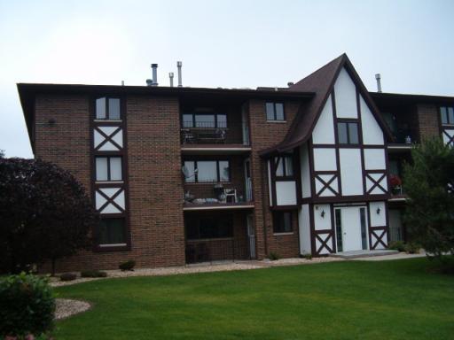 10531 S Roberts Rd. #1-A, Palos Hills, IL 60465