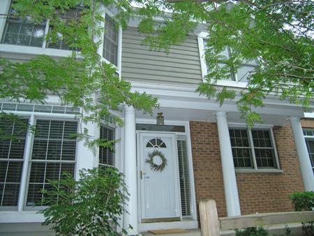 22W536 Lakeside Dr. #536, Glen Ellyn, IL 60137