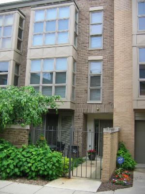 2335 N Wayne Ave. #TH, Chicago, IL 60614