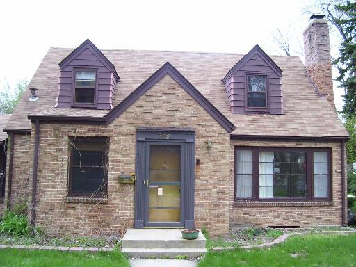 752 High St., Elgin, IL 60123
