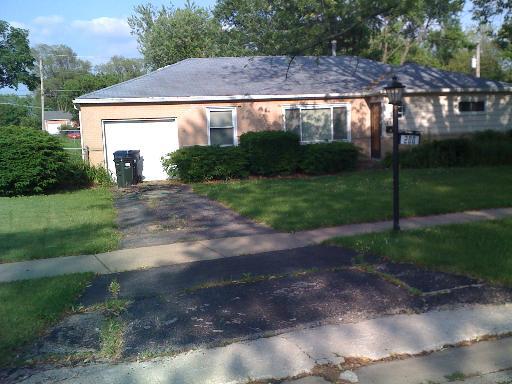 200 Carthage Ln., Hoffman Estates, IL 60195