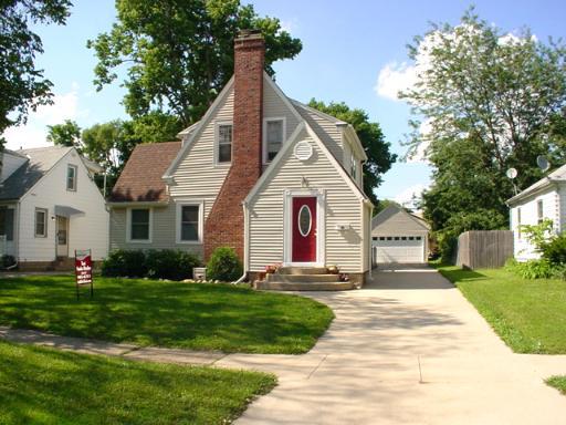 2305 Lawndale Ave., Rockford, IL 61103