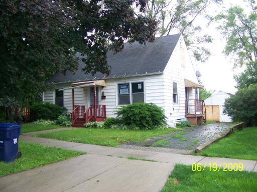 687 Keep Ave., Elgin, IL 60120