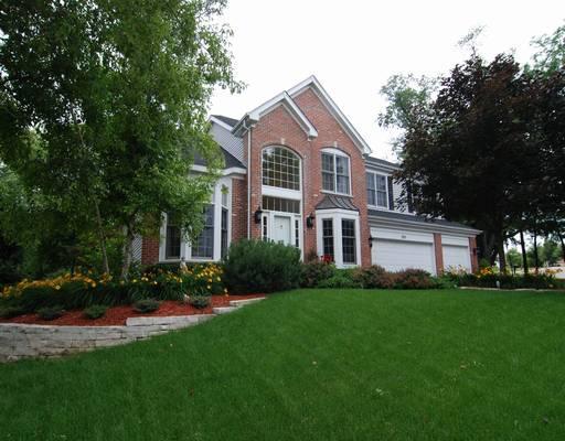 285 Winchester Dr., Algonquin, IL 60102