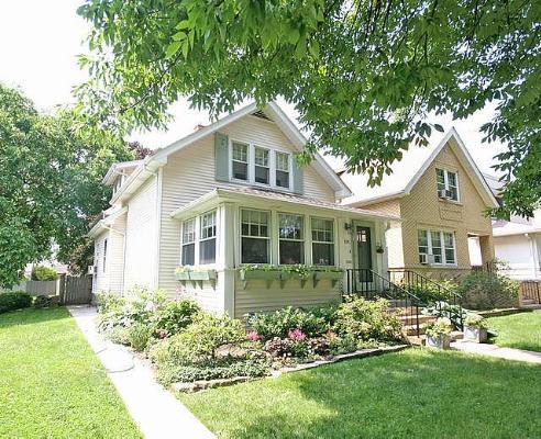 1216 Dewey Ave., Evanston, IL 60202